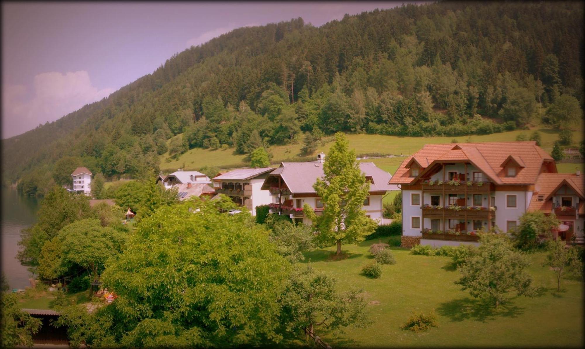 Ferienwohnungen Fischerhaus - Direkt Am See Millstatt Luaran gambar