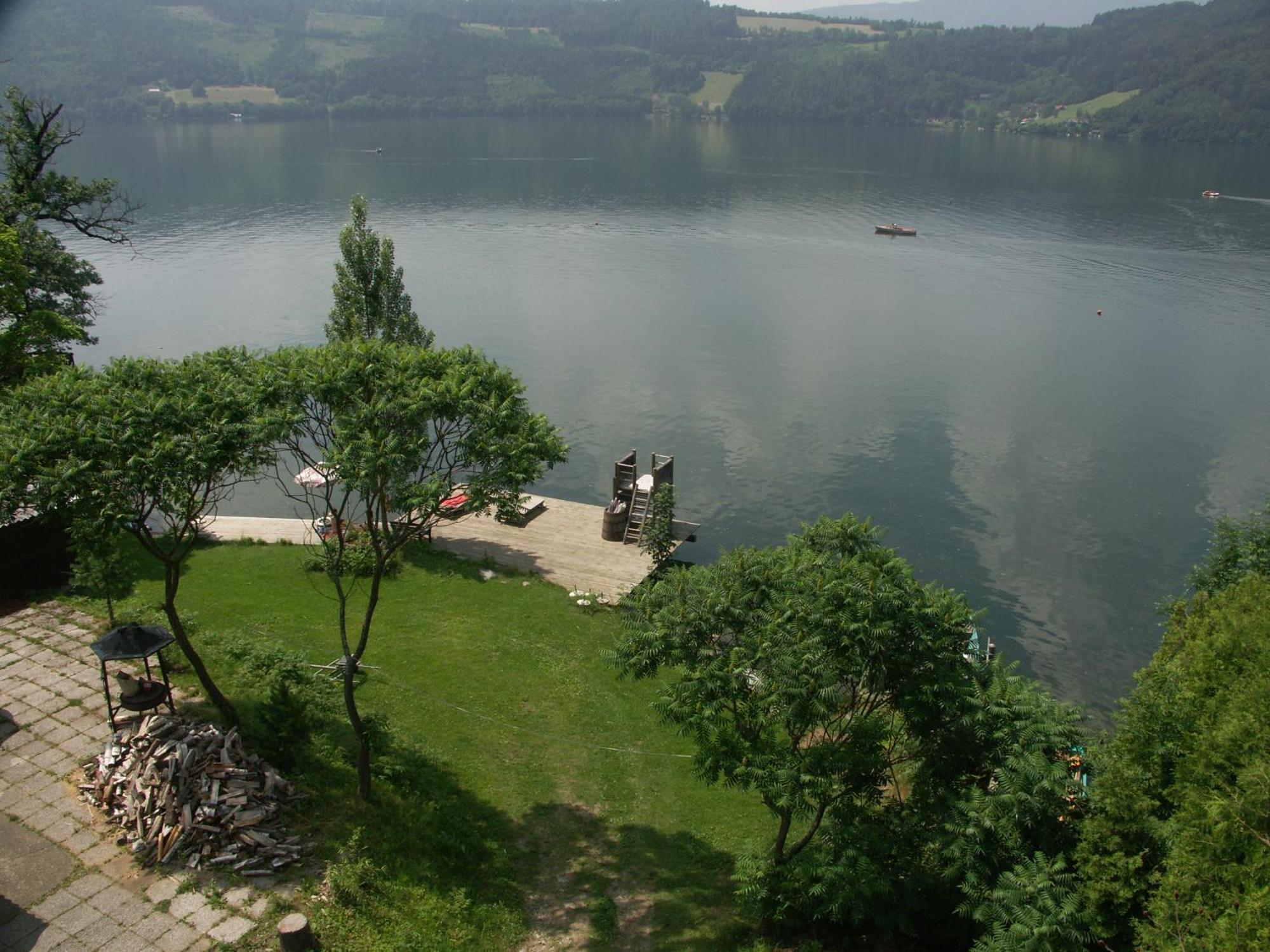 Ferienwohnungen Fischerhaus - Direkt Am See Millstatt Luaran gambar